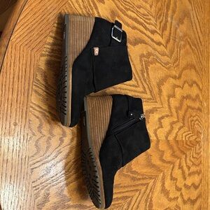 Dr. Scholl’s Wedge heel Black Ankle Boots - Suede size 7 NWOT